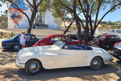 Bristol 402, finding shade at Paringa, Day 1